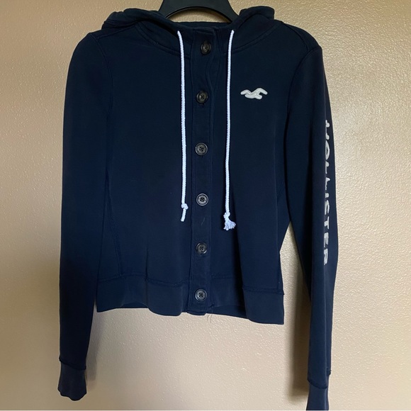 Women’s M Hollister short sweat shirt. Button up hoodie. - Picture 2 of 5